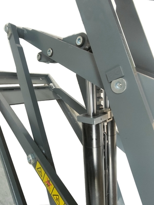 Machine de levage à ciseaux avec une capacité de levage de 3500 kg et une construction durable
