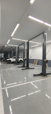 L'emballage en douceur facilité avec une capacité de levage de 4000 kg.